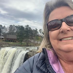 Meet your Posher, Marcia